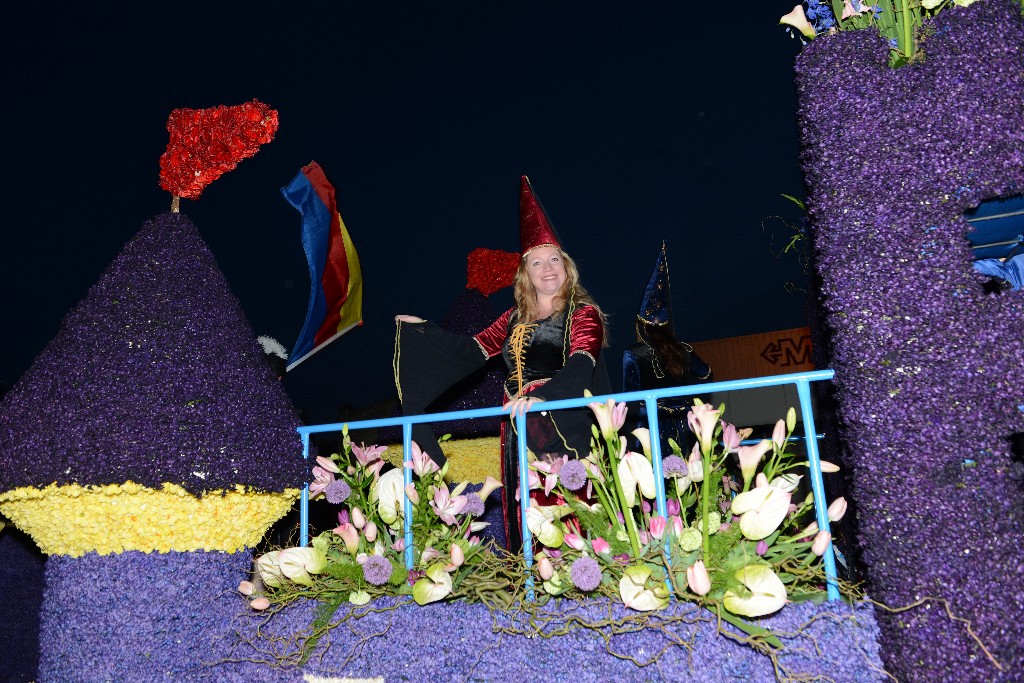 ../Images/Bloemencorso 2015 135.jpg